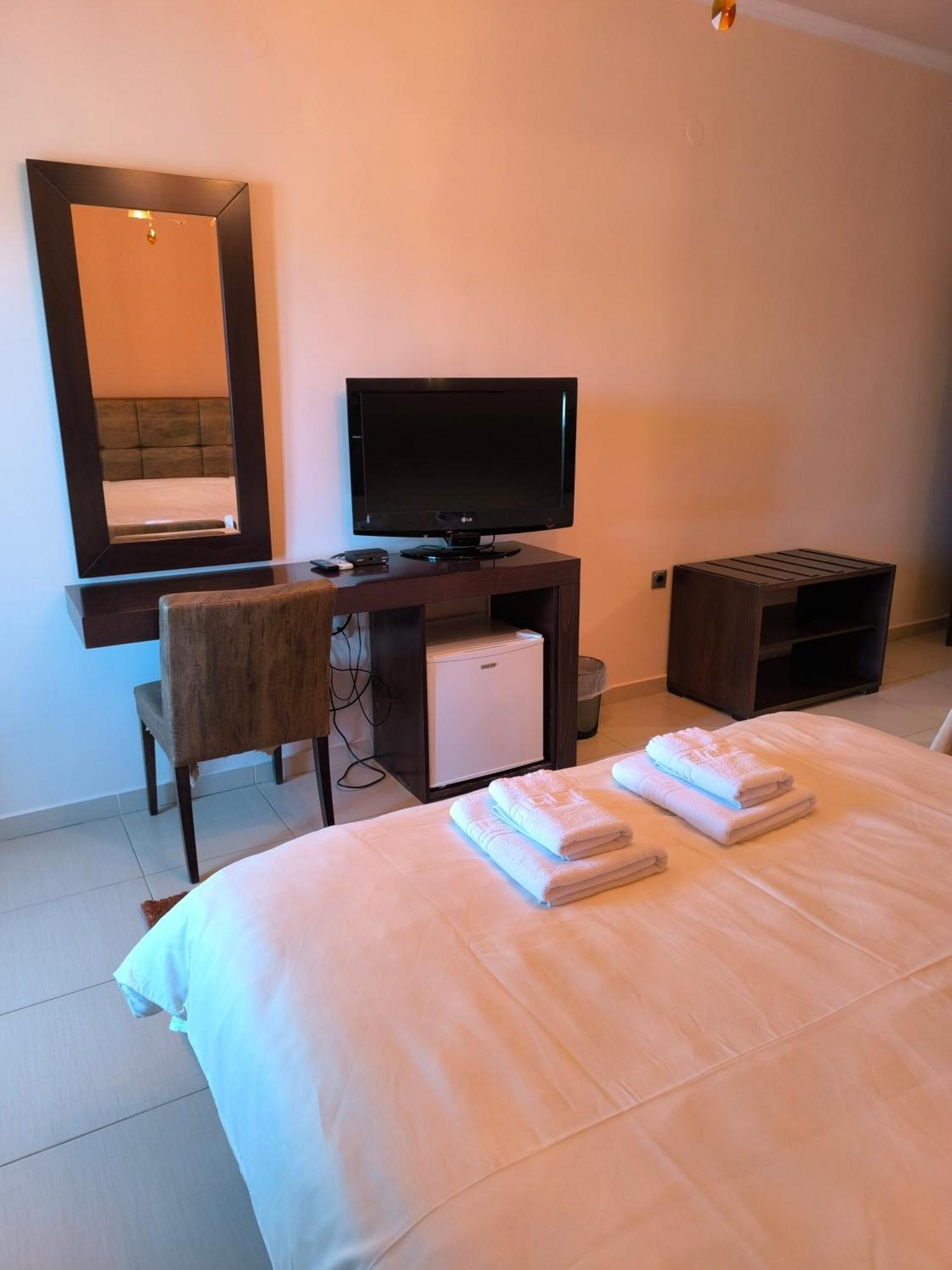 Faraggi Hotel Simvoli Екстер'єр фото